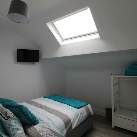 2 Serviced Apartments In Childwall-South Liverpool - Each Apartment Sleeps 6 Exterior foto